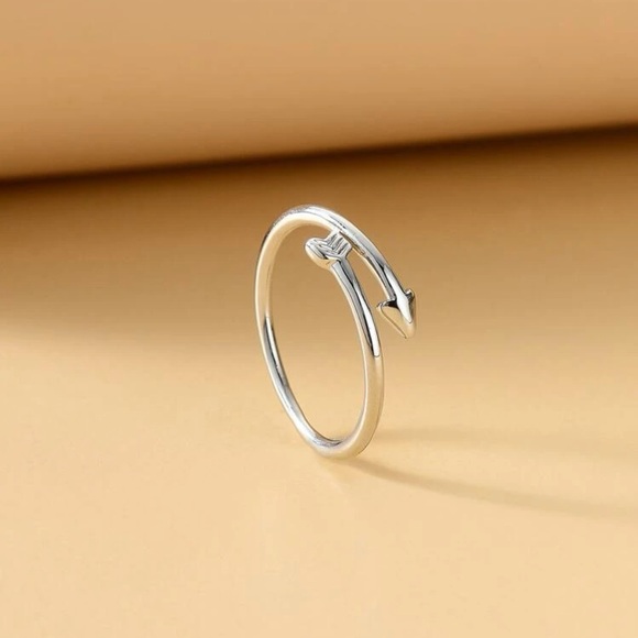 Arrow ring - Picture 2 of 3